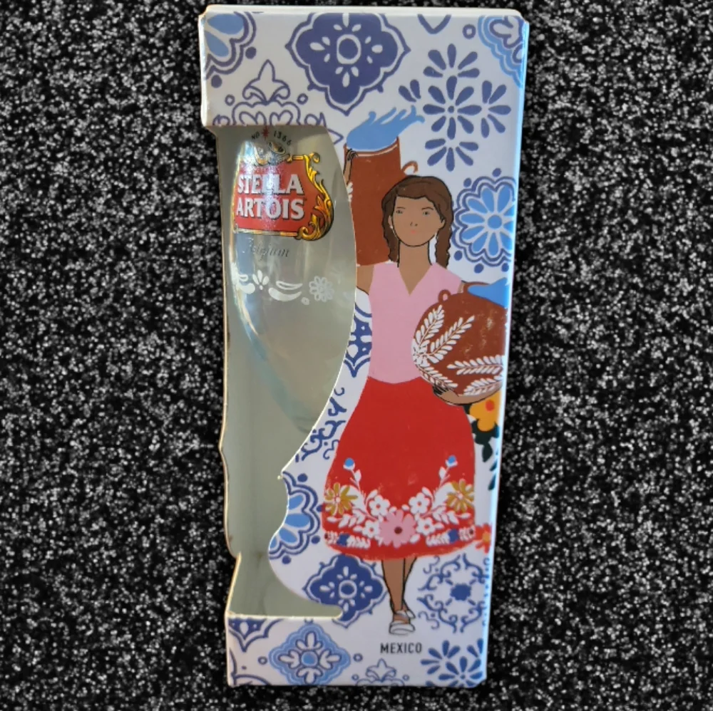 NEW STELLA ARTOIS 33cl Mexico Chalice Limited Edition Glass 2018  Silvana Avila